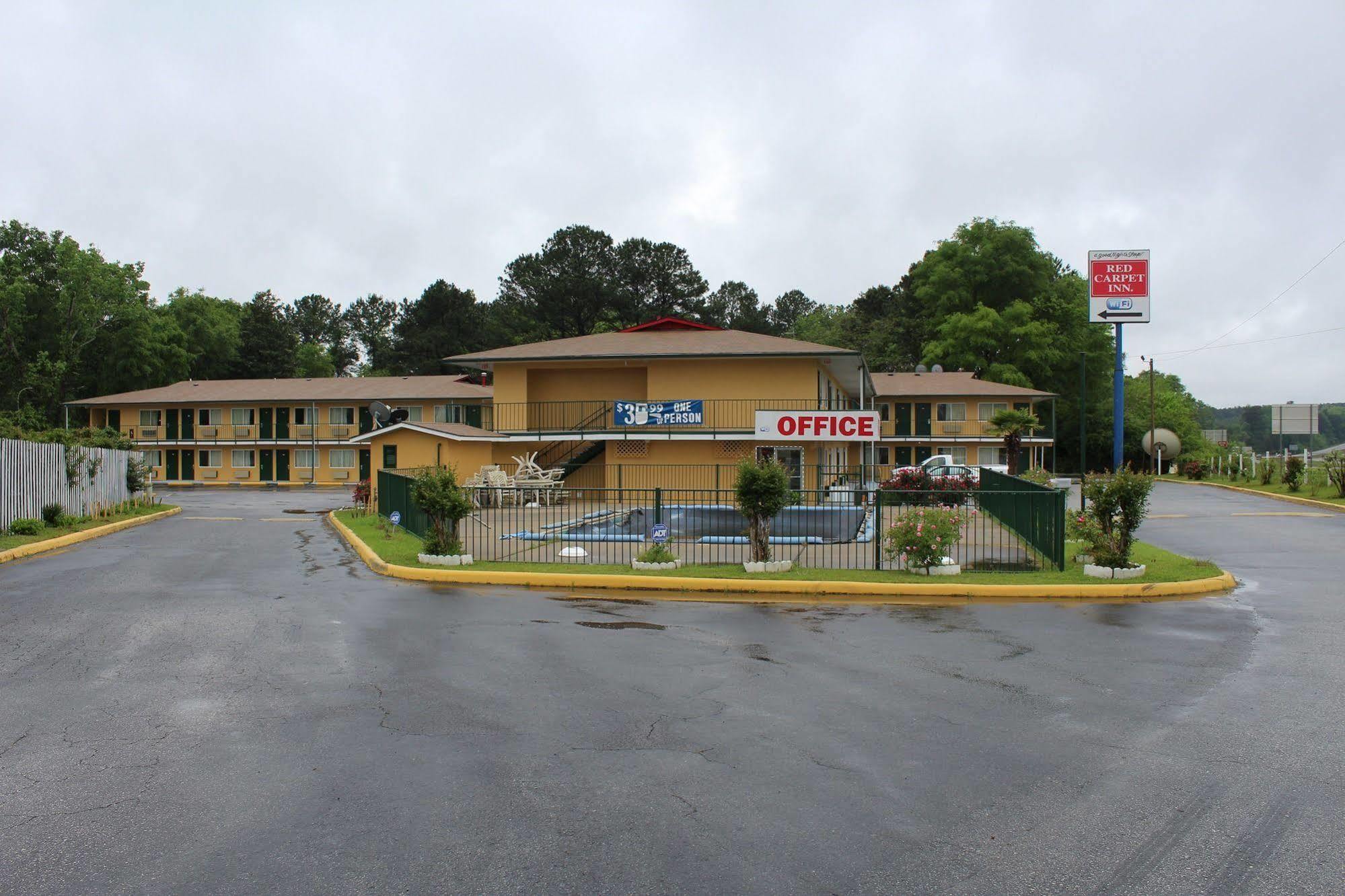 Carpet Inn Опелика Экстерьер фото