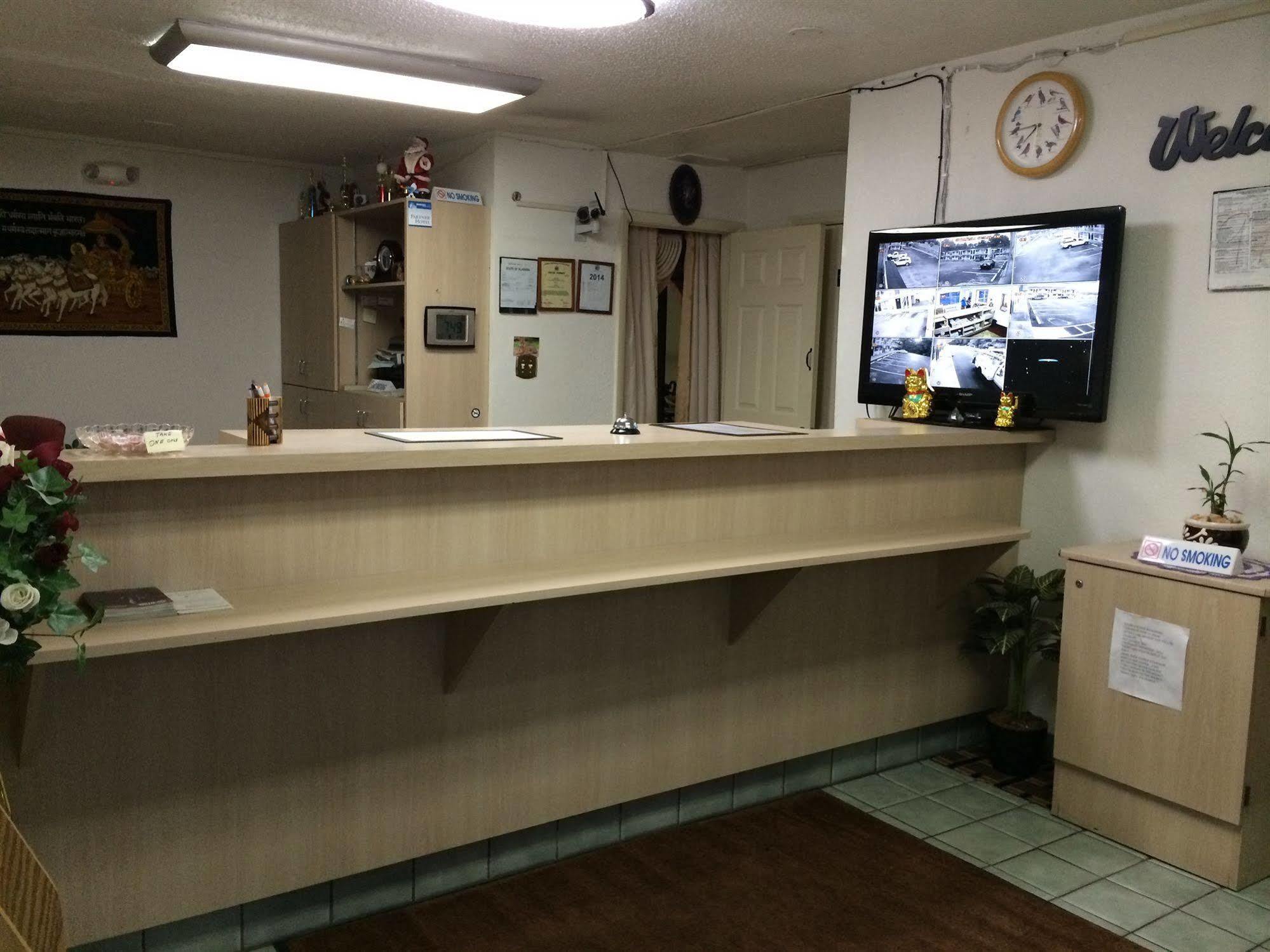 Carpet Inn Опелика Экстерьер фото